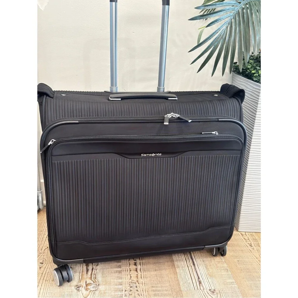 Samsonite Silhouette 18 22